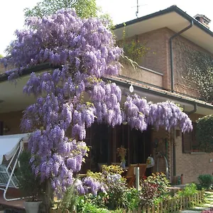 Couette-café Les Fleurettes, Lomazzo